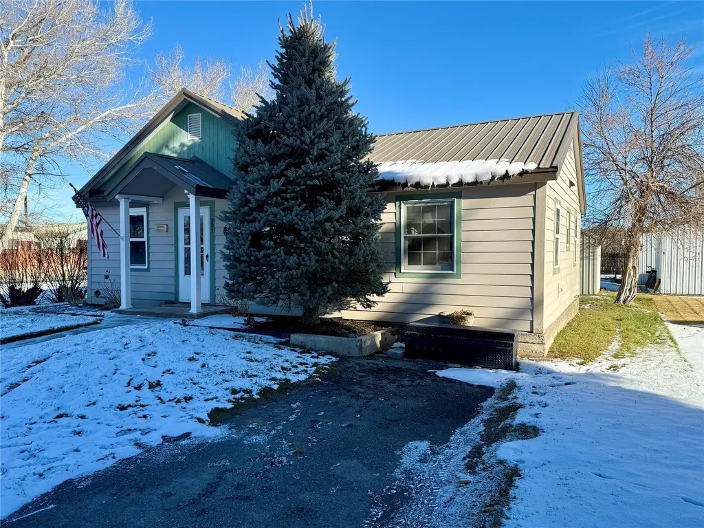 227 5th Avenue NE Choteau MT 59422