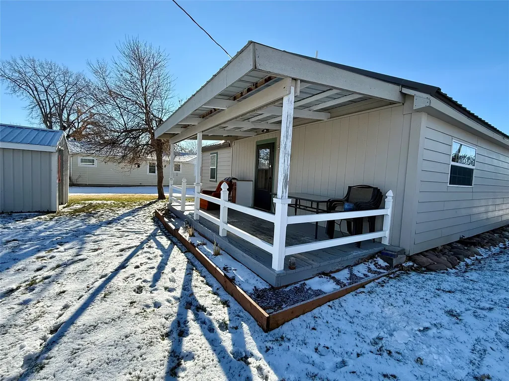 227 5th Avenue NE Choteau MT 59422