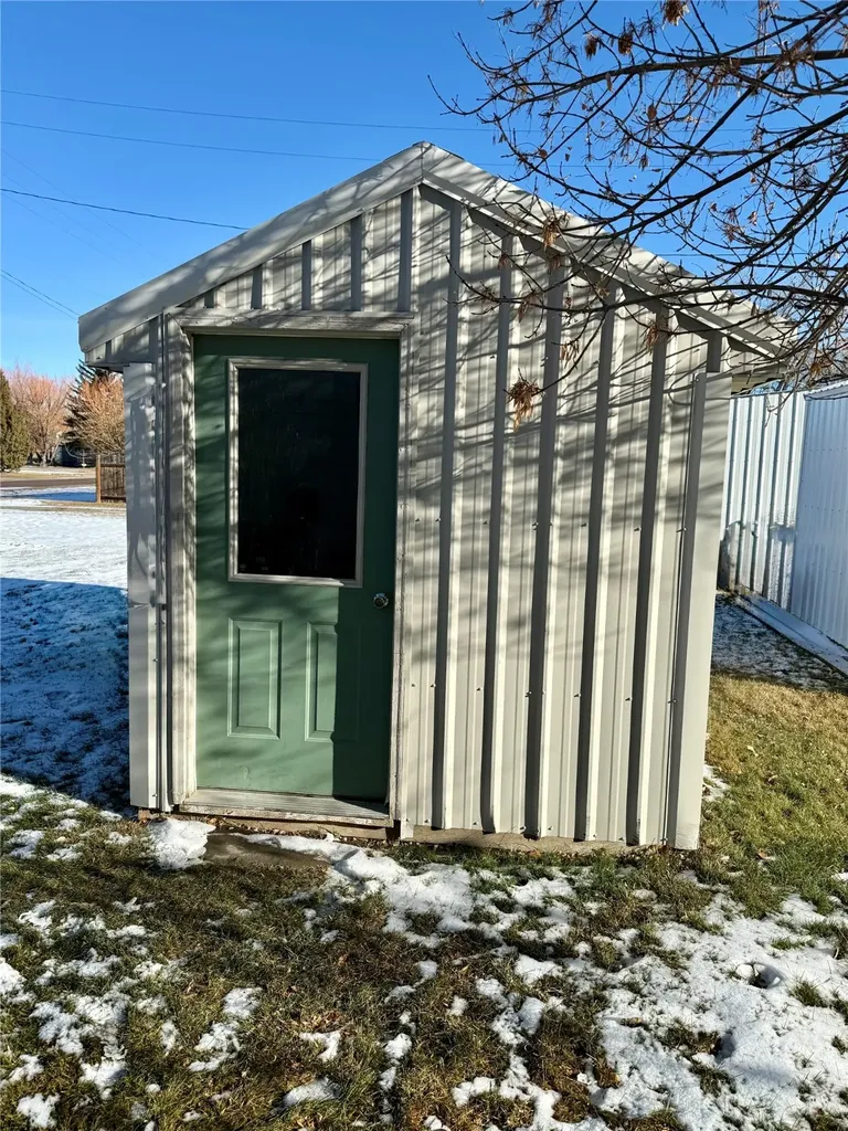 227 5th Avenue NE Choteau MT 59422