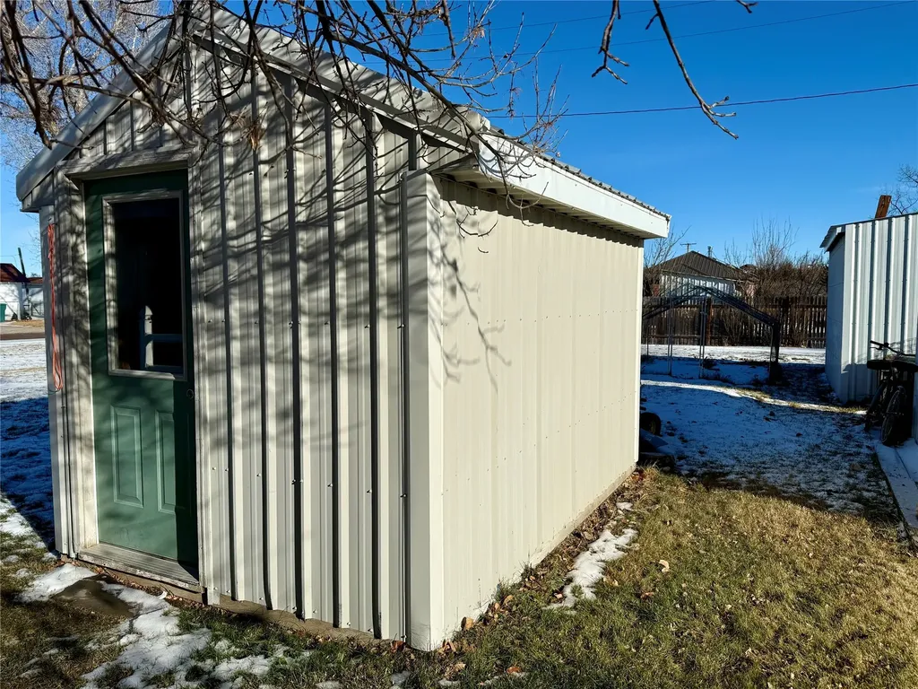 227 5th Avenue NE Choteau MT 59422