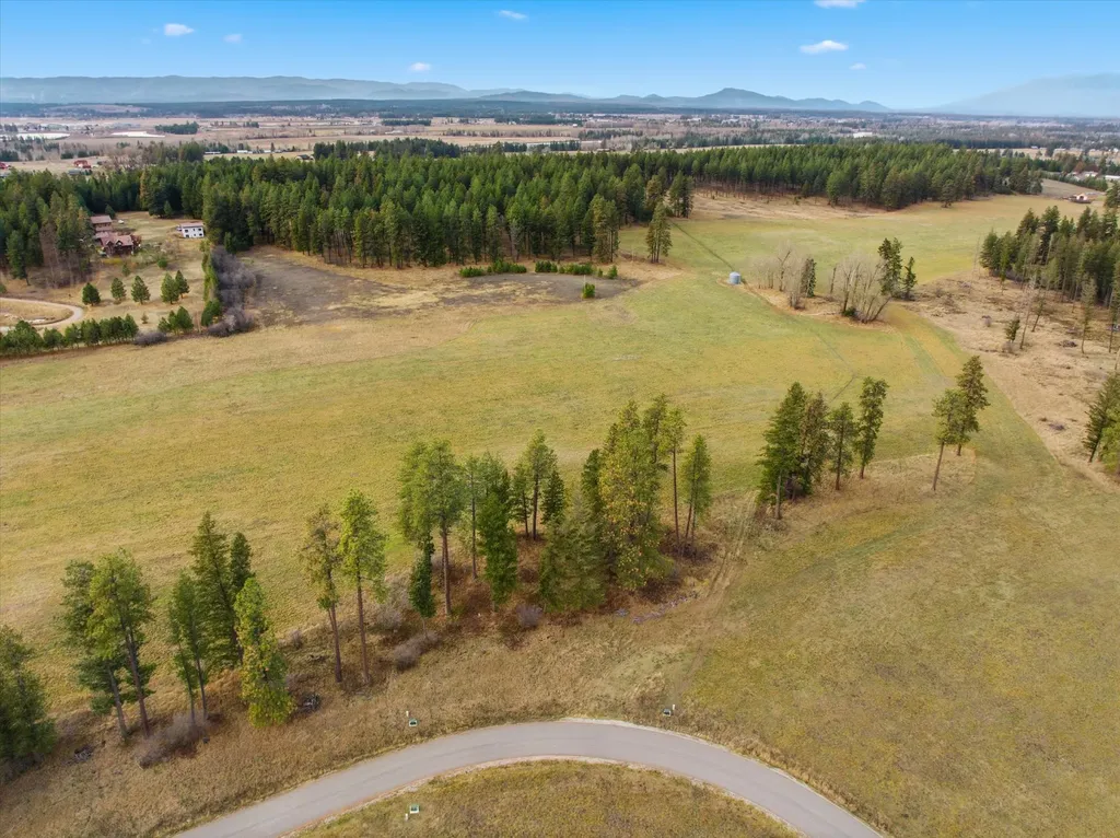 189 Patriots Lane Columbia Falls MT 59912