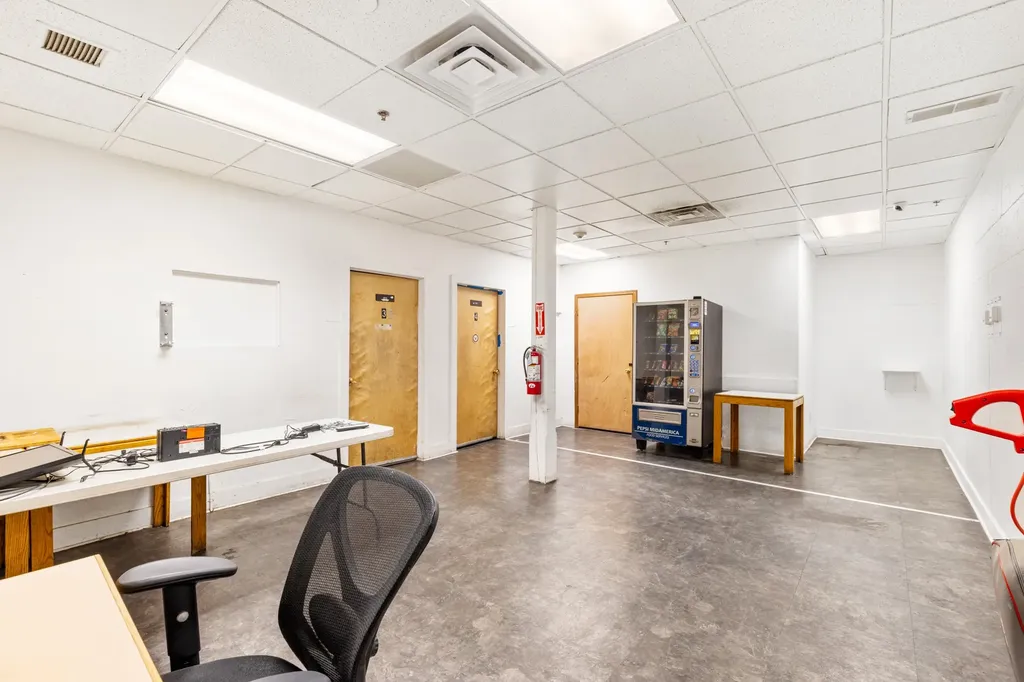 68 W Broadway Street Butte MT 59701