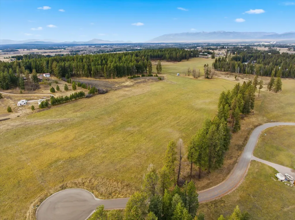 211 Patriots Lane Columbia Falls MT 59912