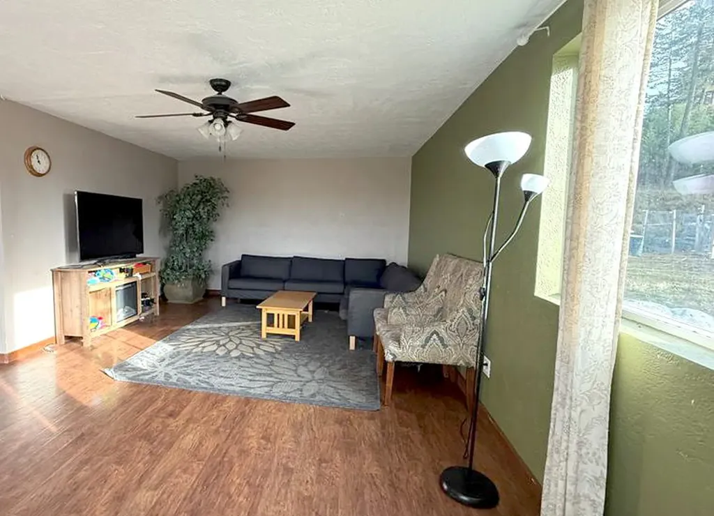 19649 Golden Pine Lane Proctor MT 59929