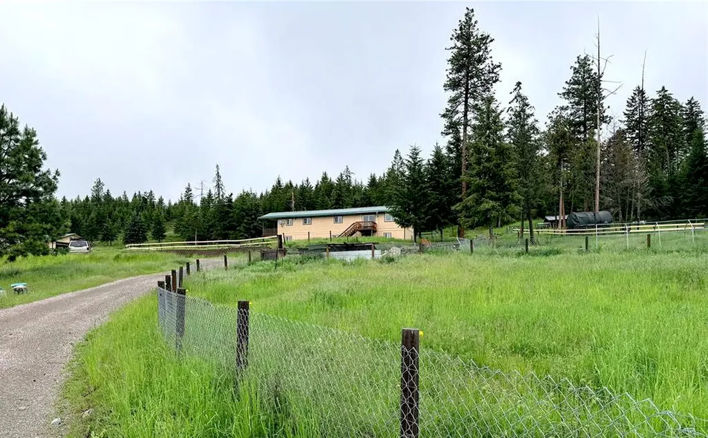19649 Golden Pine Lane Proctor MT 59929