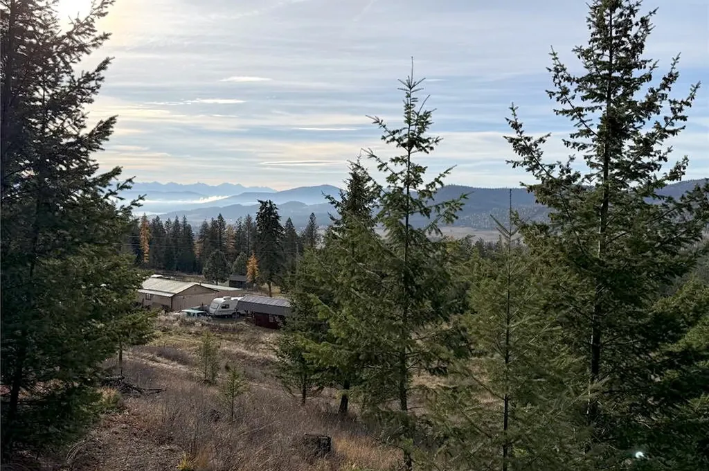 19649 Golden Pine Lane Proctor MT 59929