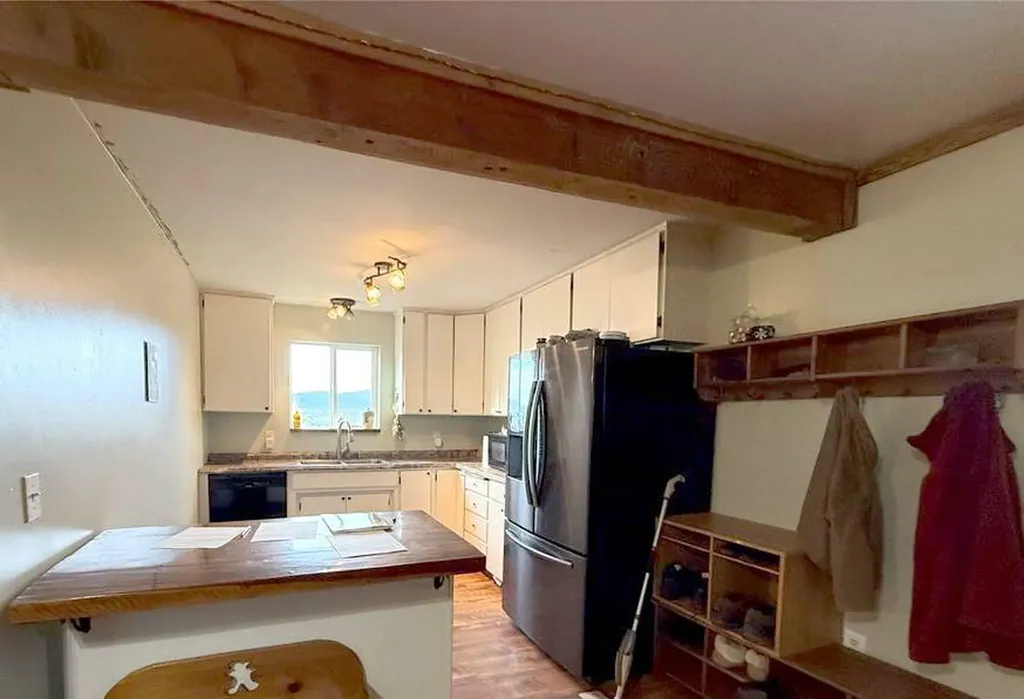 19649 Golden Pine Lane Proctor MT 59929