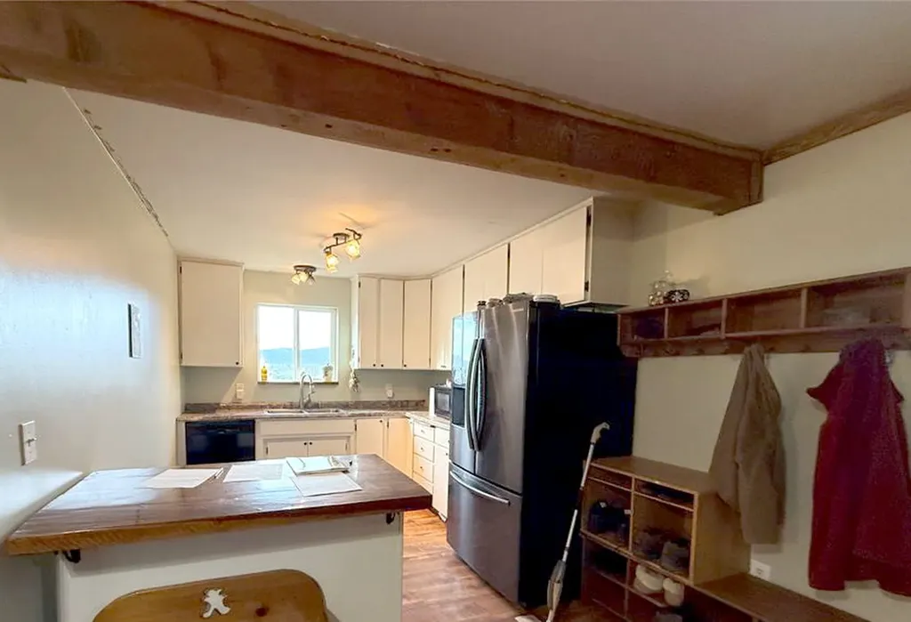 19649 Golden Pine Lane Proctor MT 59929
