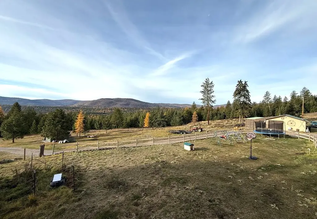 19649 Golden Pine Lane Proctor MT 59929