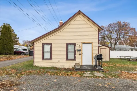 446 7TH Avenue W Kalispell MT 59901