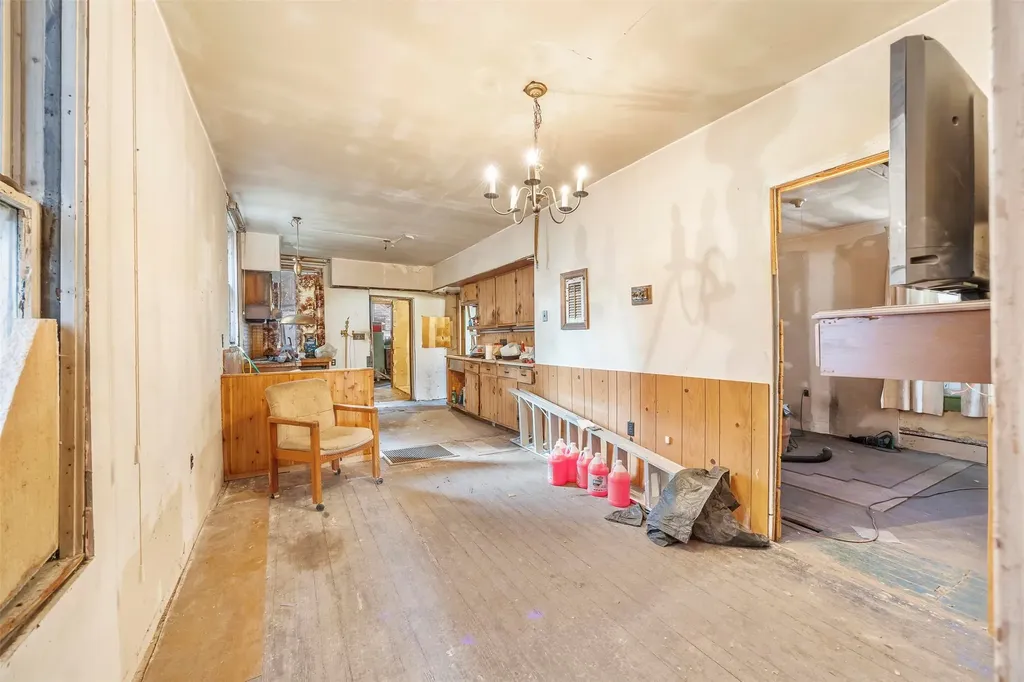 225 S Dakota Street Butte MT 59701