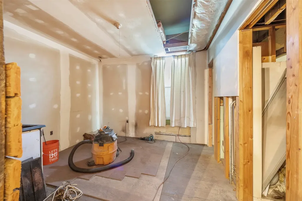 225 S Dakota Street Butte MT 59701
