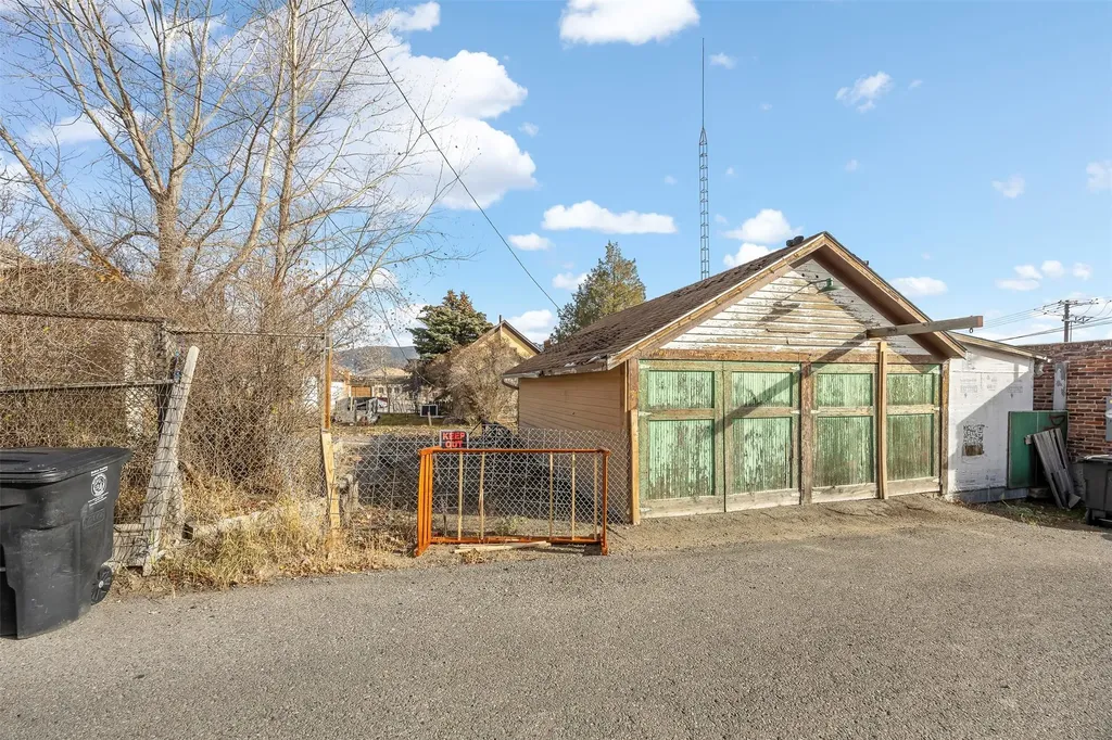 225 S Dakota Street Butte MT 59701