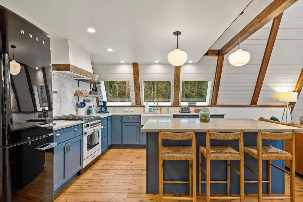 123 Little Mountain Road Whitefish MT 59937
