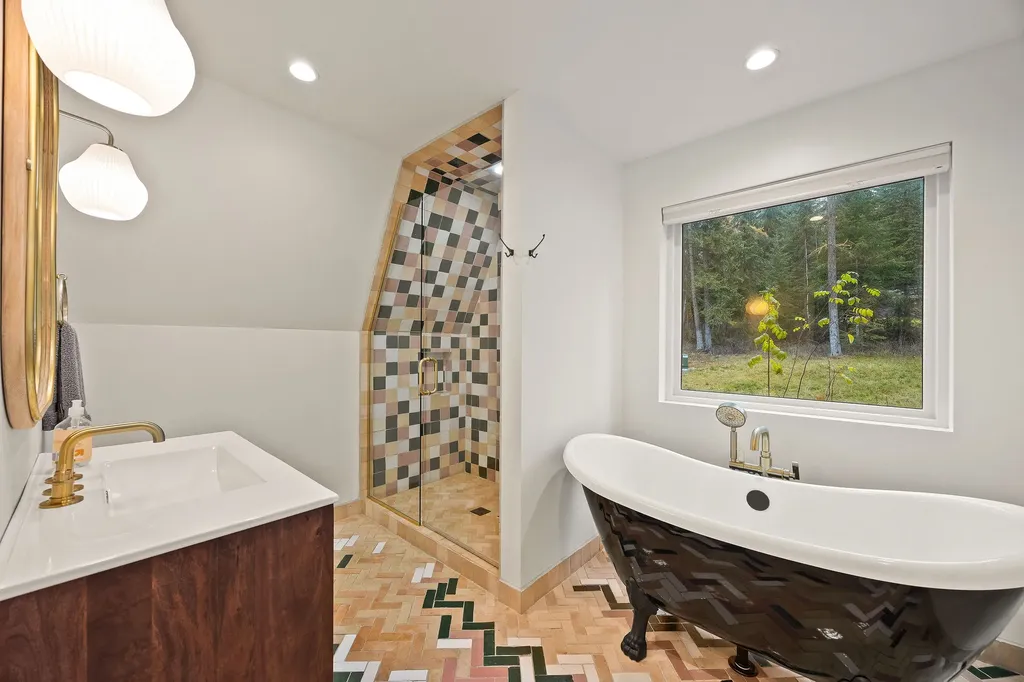 123 Little Mountain Road Whitefish MT 59937