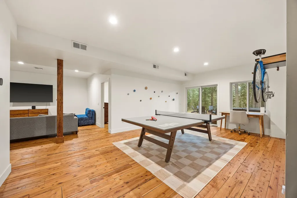 123 Little Mountain Road Whitefish MT 59937