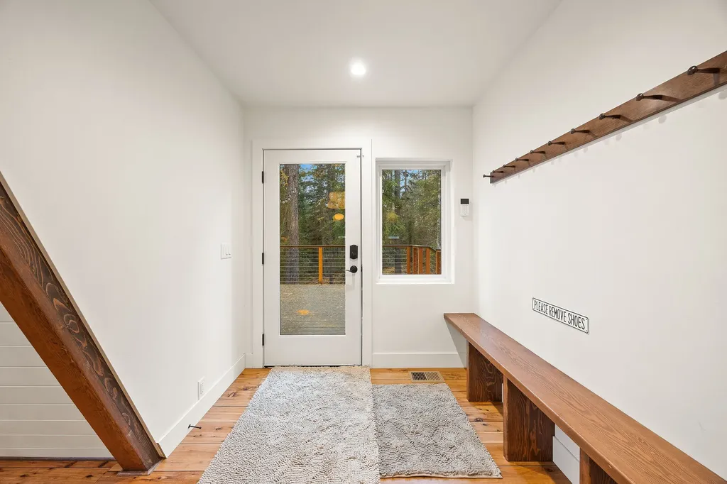 123 Little Mountain Road Whitefish MT 59937