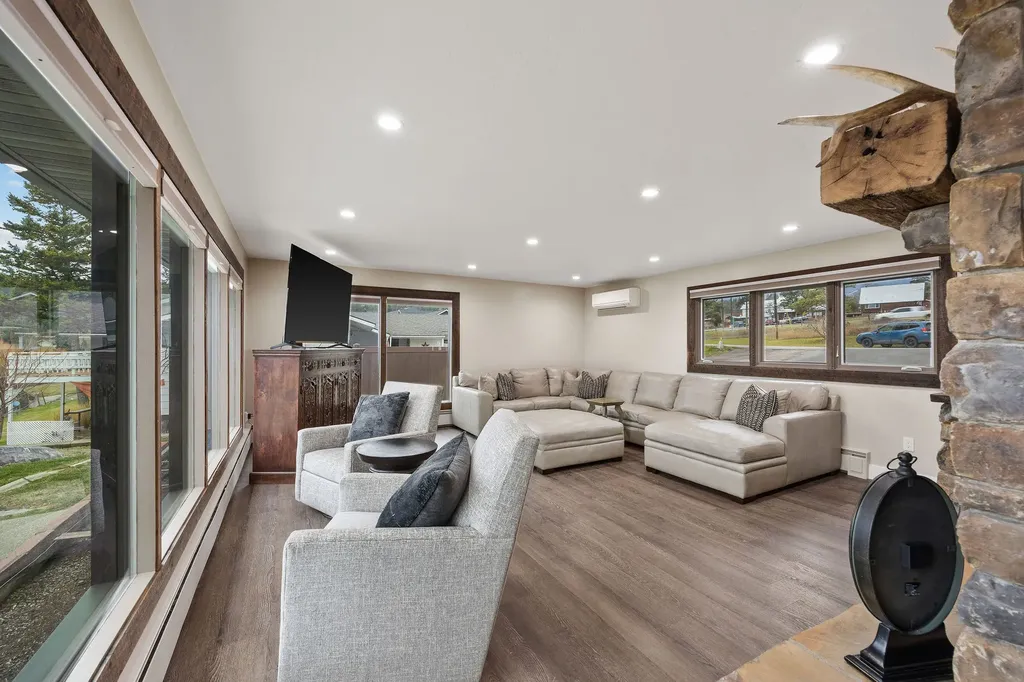 685 N Juniper Bay Road Somers MT 59932