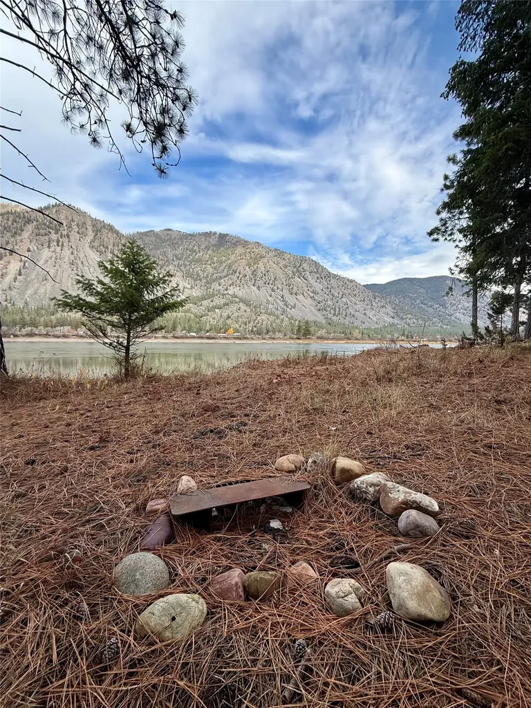 1750 W River Road Plains MT 59859