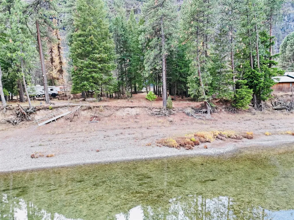 1750 W River Road Plains MT 59859
