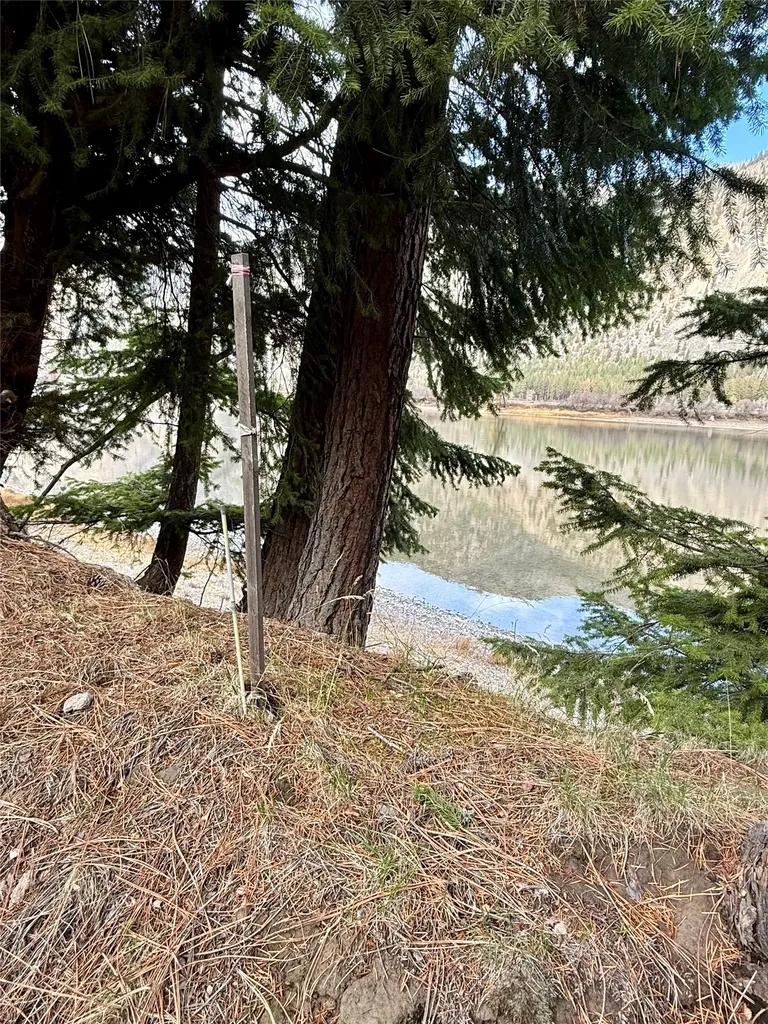 1750 W River Road Plains MT 59859