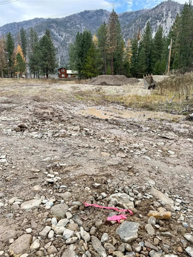 1750 W River Road Plains MT 59859