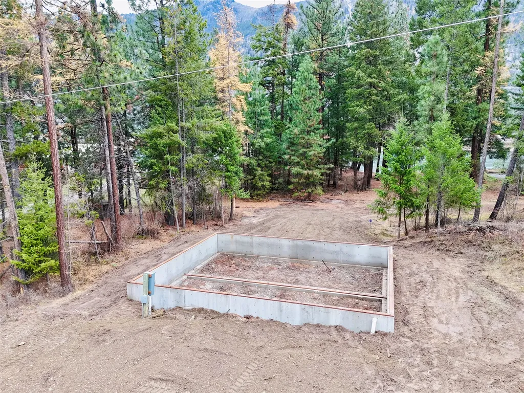 1750 W River Road Plains MT 59859