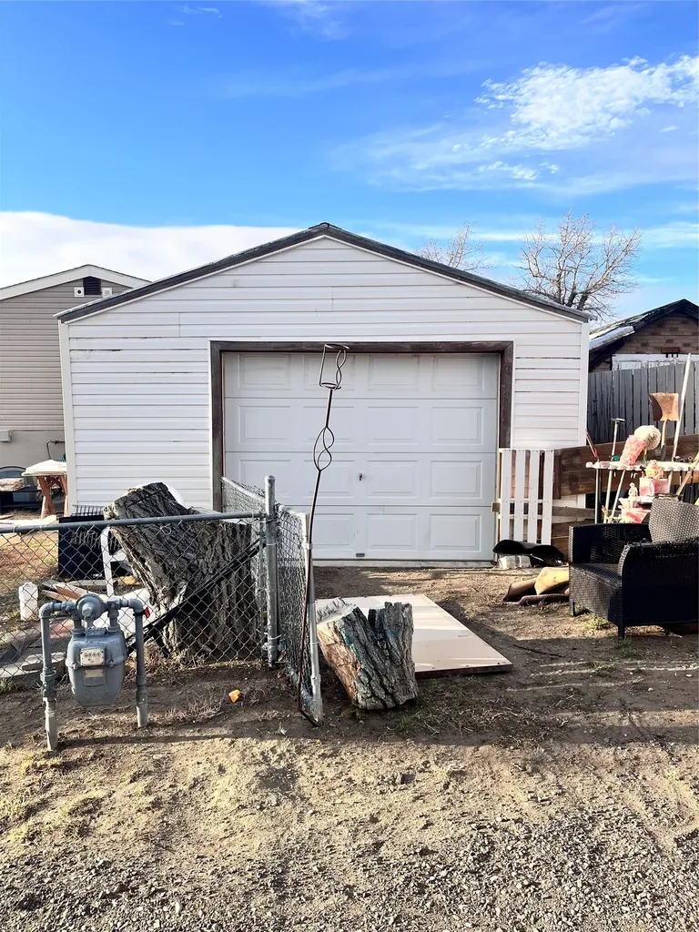 121 2nd Avenue NE Cut Bank MT 59427