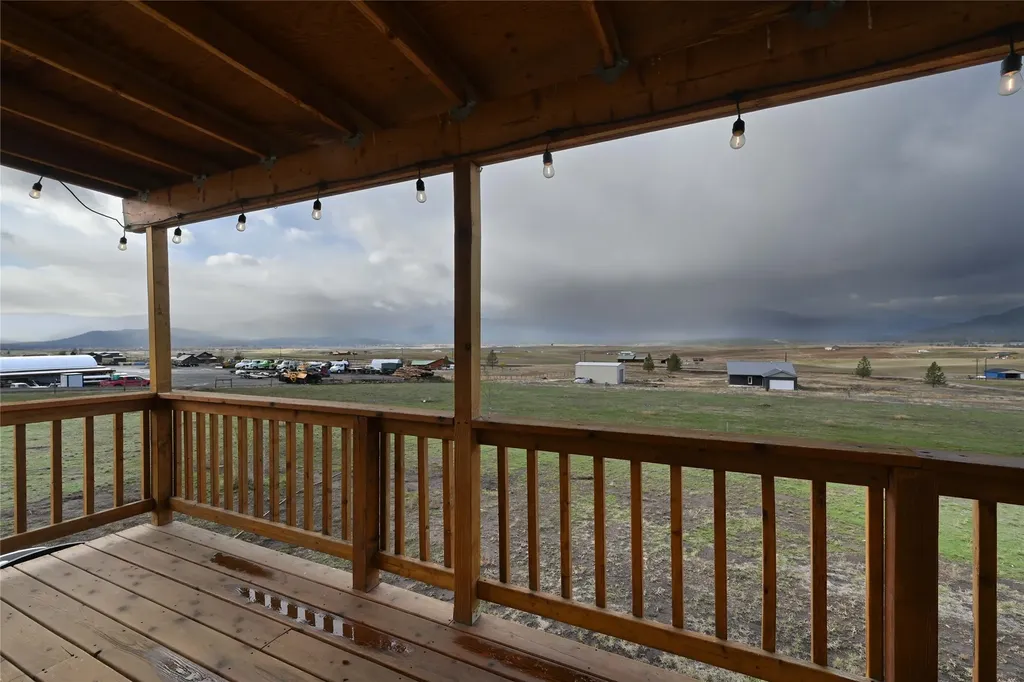 16 Wagon Wheel Lane Plains MT 59859