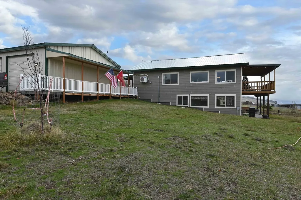 16 Wagon Wheel Lane Plains MT 59859