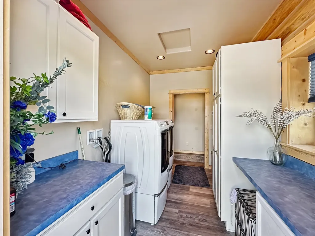 21 N Ennis Lake Road Mcallister MT 59740