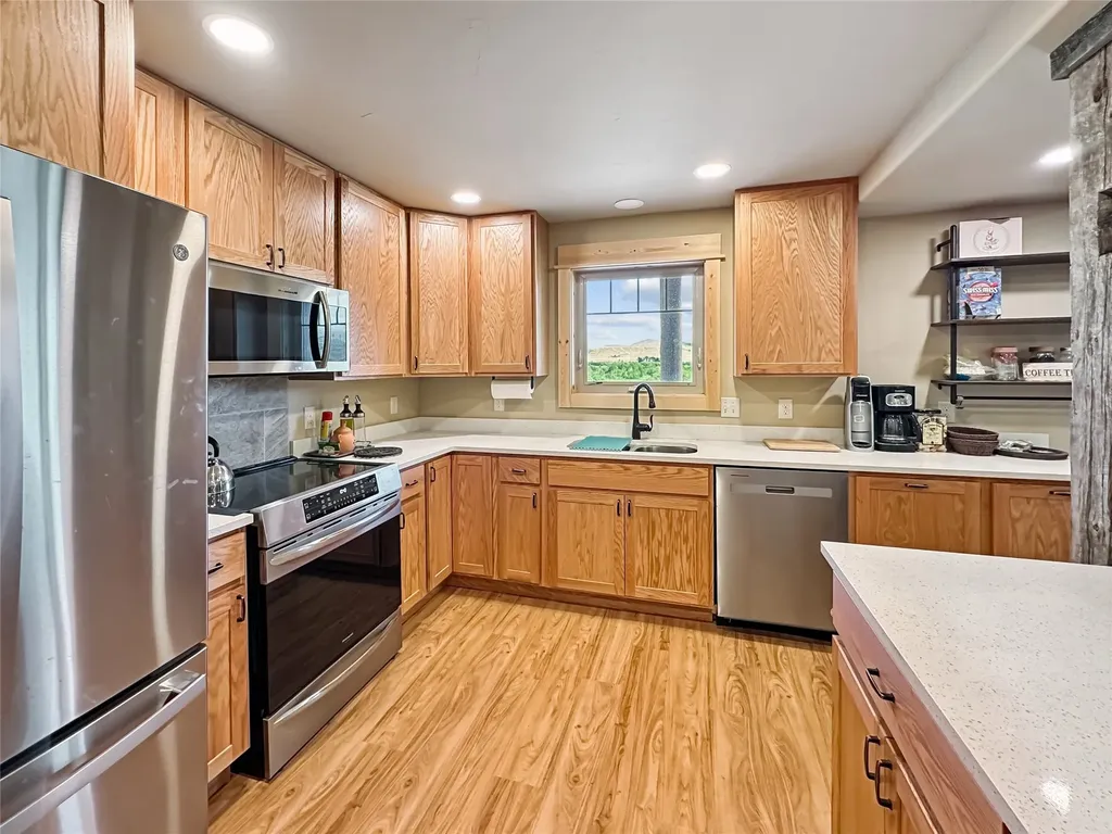 21 N Ennis Lake Road Mcallister MT 59740