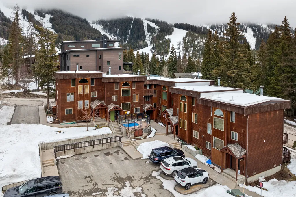 3808 Alpine Village Drive Whitefish MT 59937