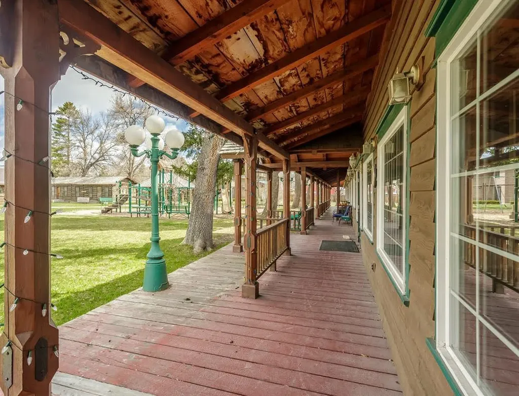 116 S Main Street Darby MT 59829