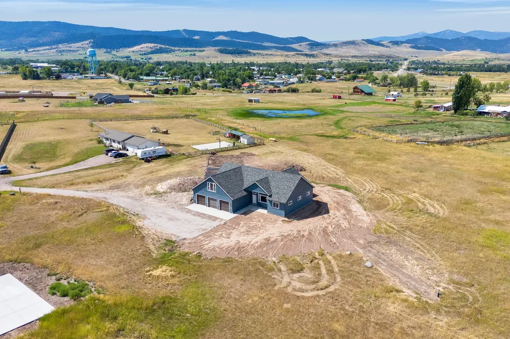 34660 Patrick Lane St Ignatius MT 59865