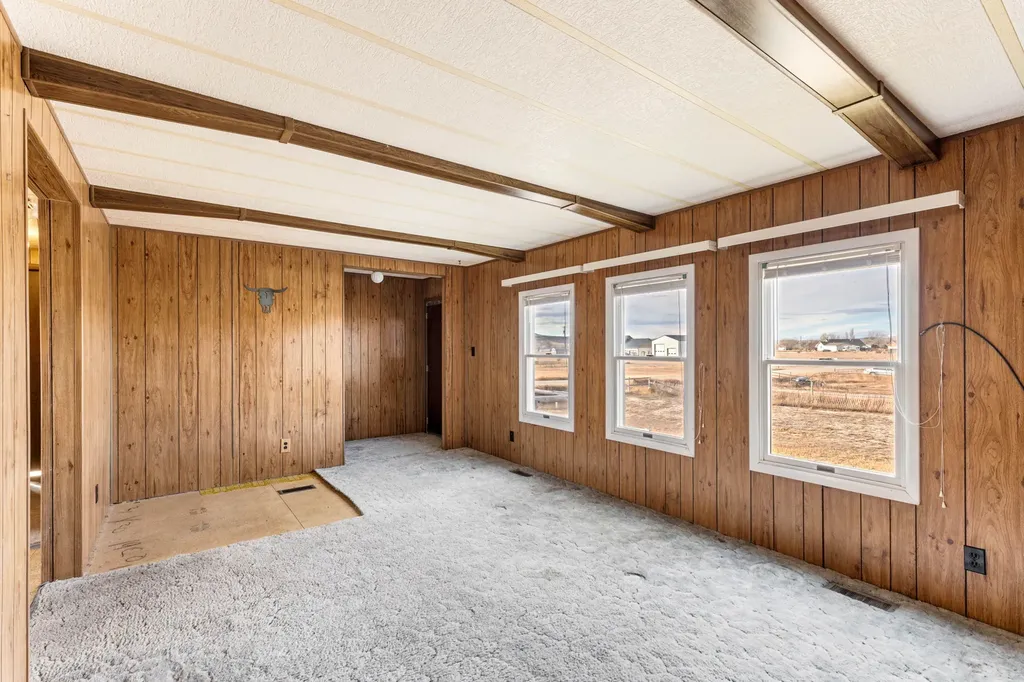 895 1st Avenue Vaughn MT 59487