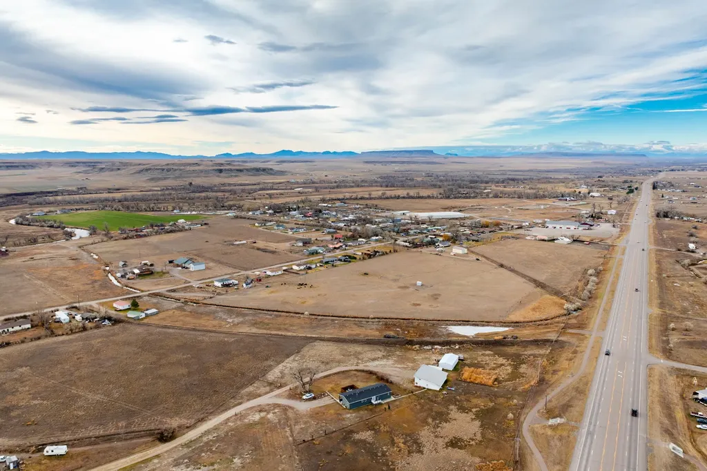 895 1st Avenue Vaughn MT 59487