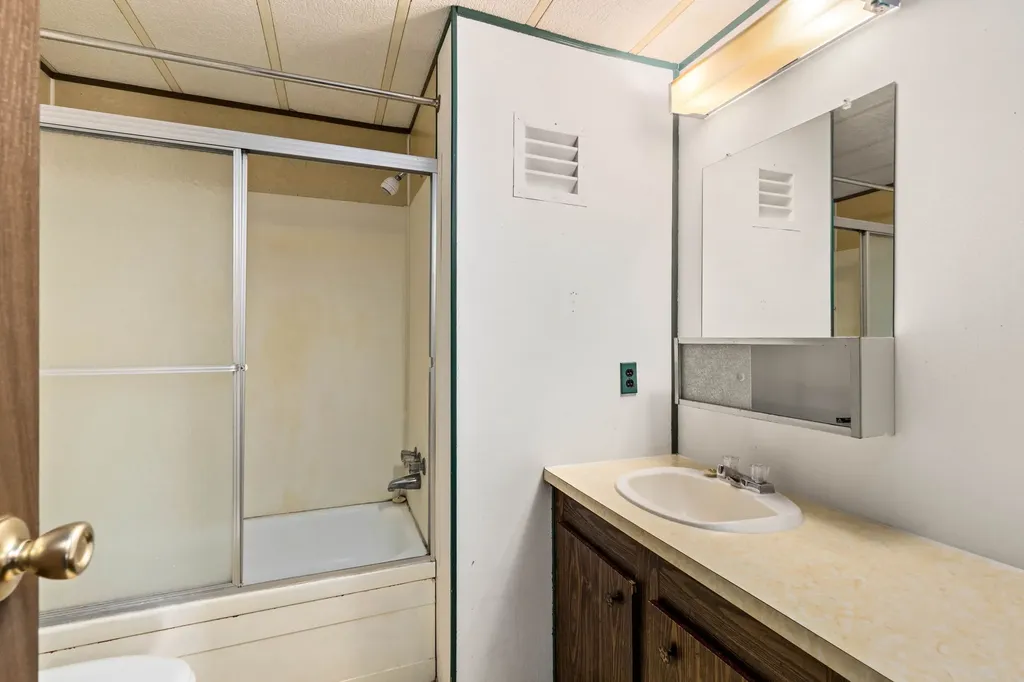 895 1st Avenue Vaughn MT 59487