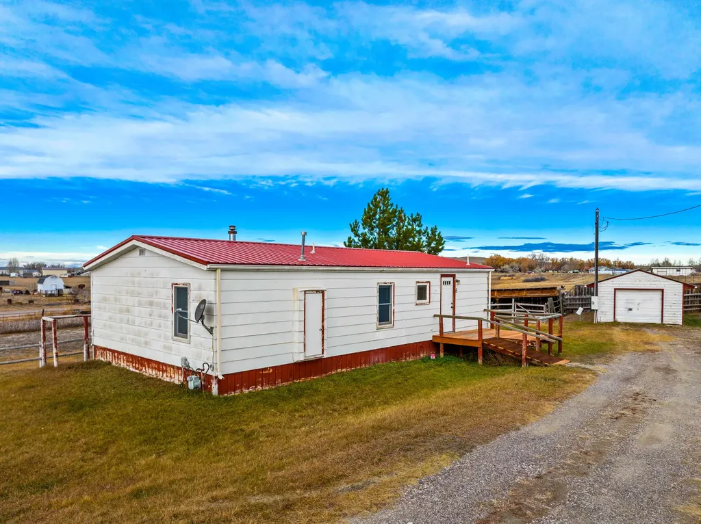 895 1st Avenue Vaughn MT 59487