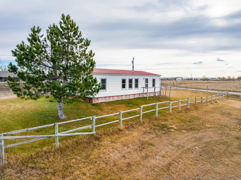 895 1st Avenue Vaughn MT 59487