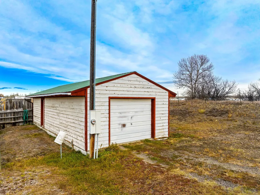 895 1st Avenue Vaughn MT 59487
