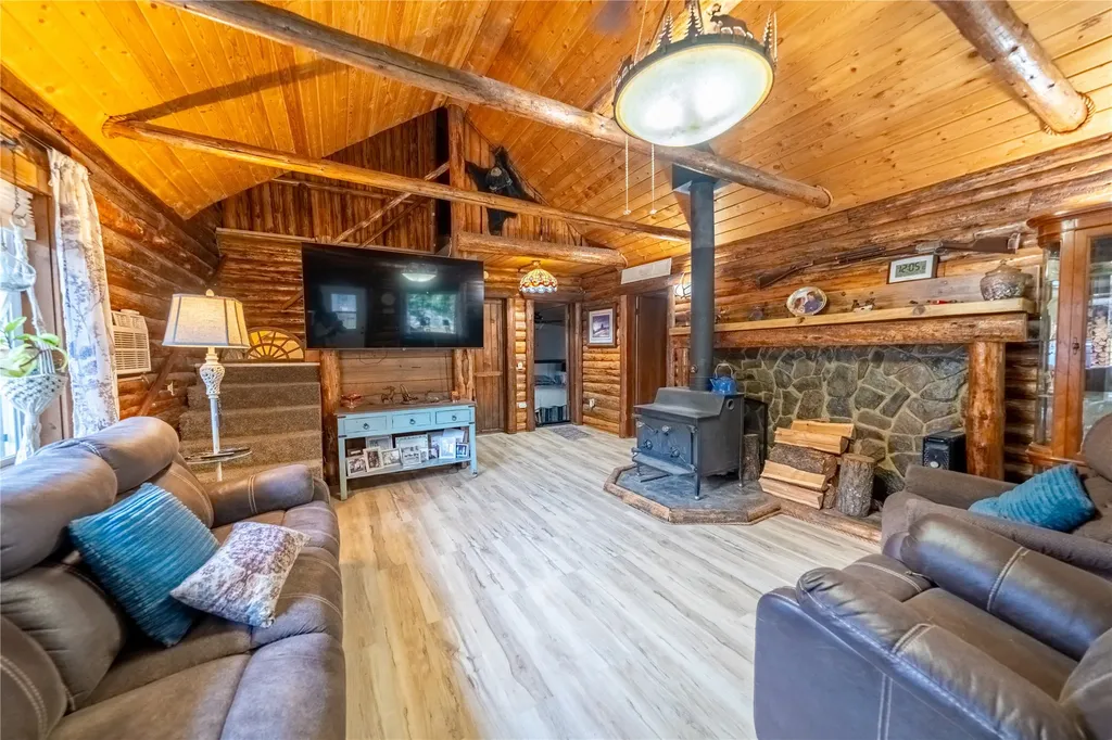 613 Tamarack Drive Yaak MT 59935