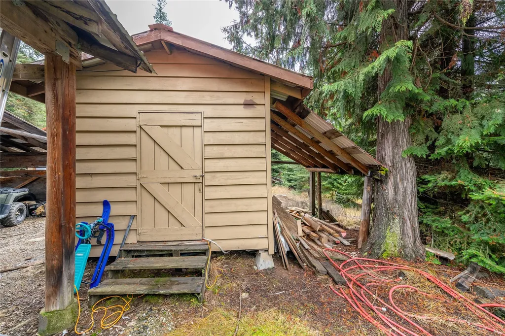 613 Tamarack Drive Yaak MT 59935