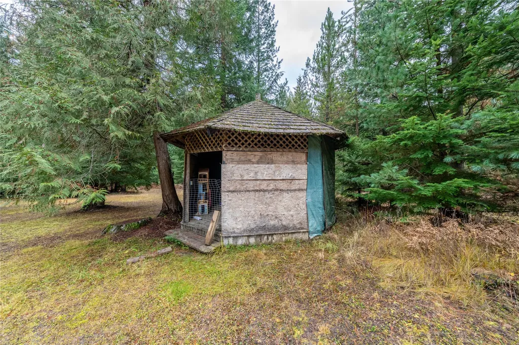 613 Tamarack Drive Yaak MT 59935