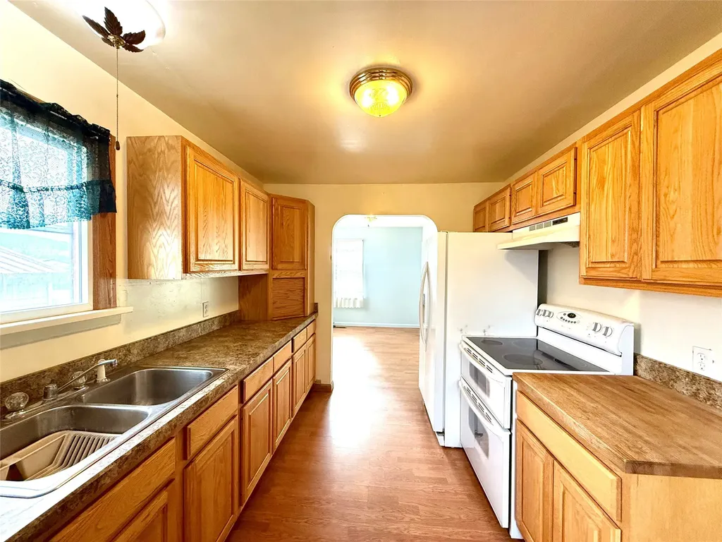 713 W Conley Avenue Deer Lodge MT 59722