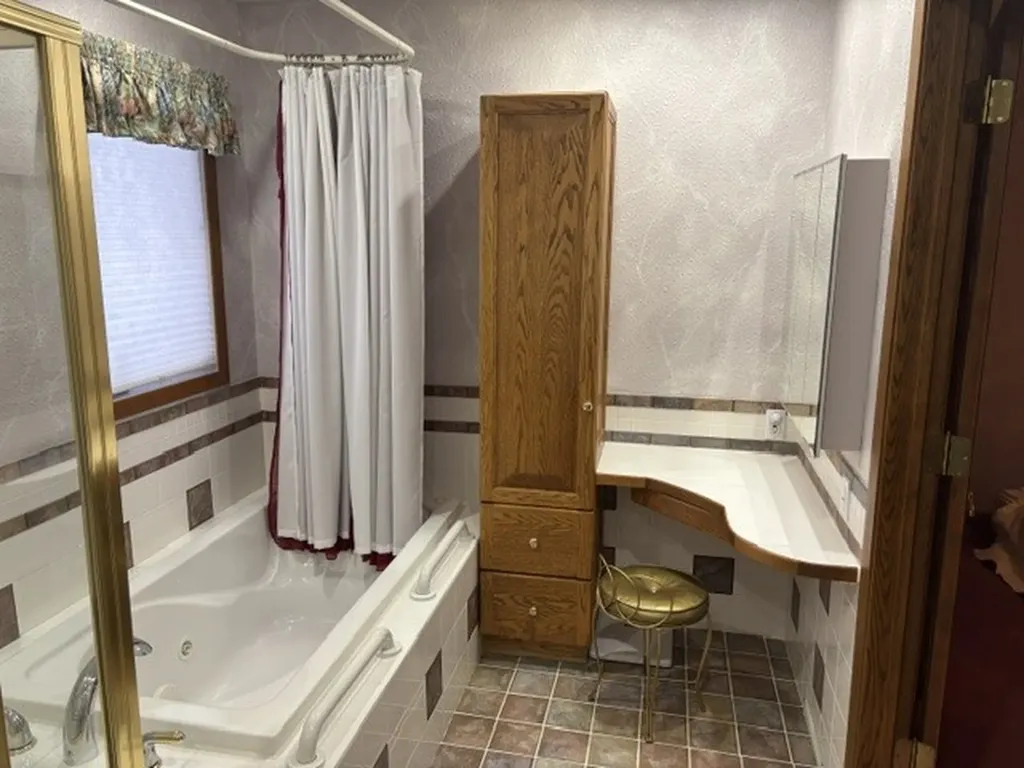 13 S Wisconsin Street Conrad MT 59425