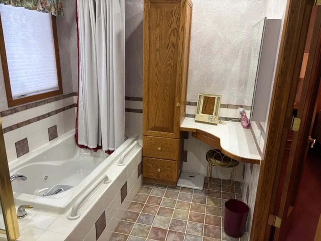 13 S Wisconsin Street Conrad MT 59425