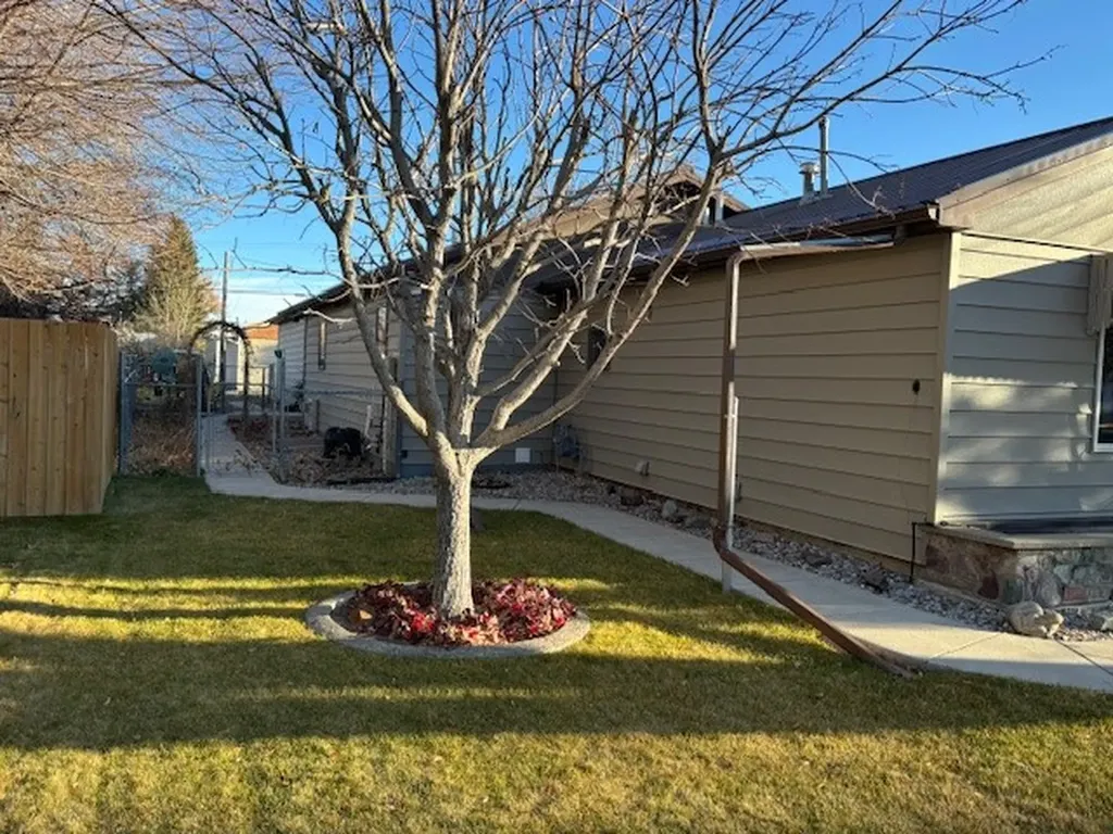13 S Wisconsin Street Conrad MT 59425