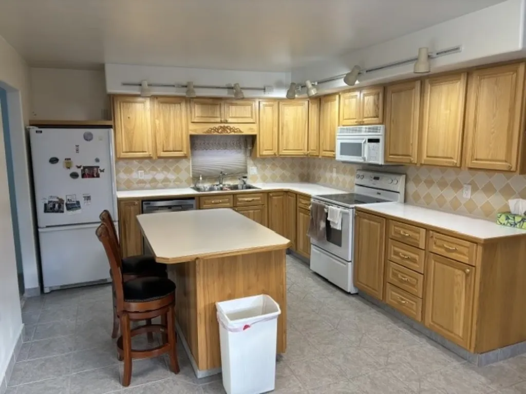 13 S Wisconsin Street Conrad MT 59425