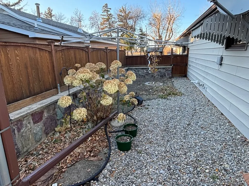 13 S Wisconsin Street Conrad MT 59425